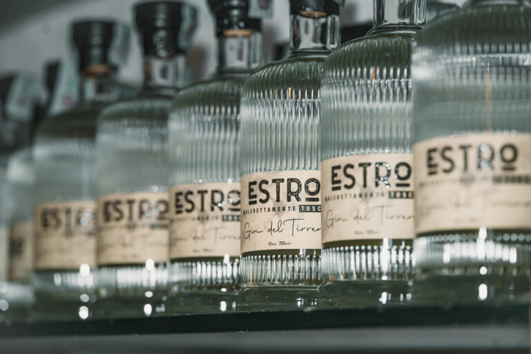 bottiglie estro Gin ESTRO — London Dry Gin Toscano Artigianale